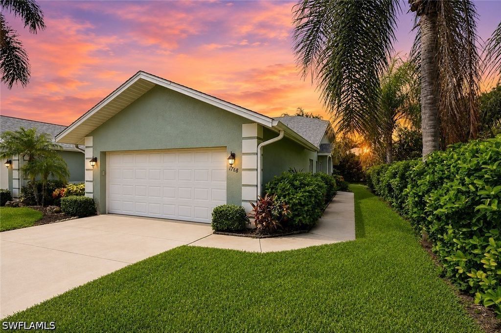 1768 Royal CIR 1402, Naples, FL 34112