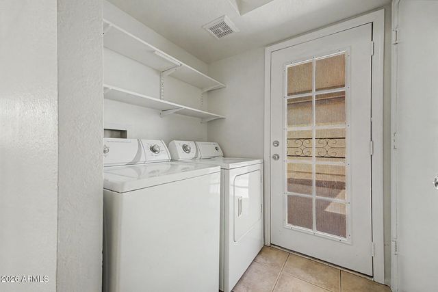 879 E HEARNE Way, Gilbert, AZ 85234