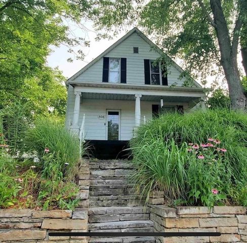 506 S 20TH Street, Murphysboro, IL 62966