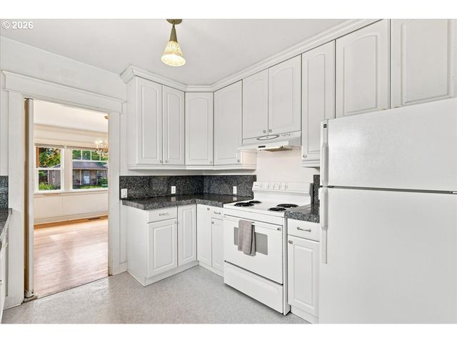 923 Hoffman St, Woodland, WA 98674