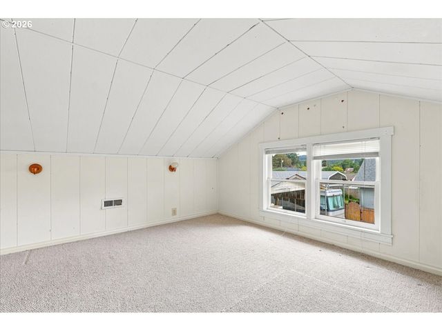 923 Hoffman St, Woodland, WA 98674