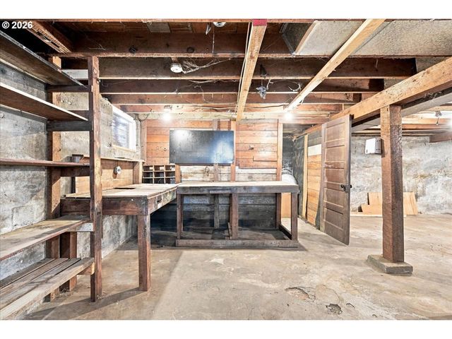923 Hoffman St, Woodland, WA 98674