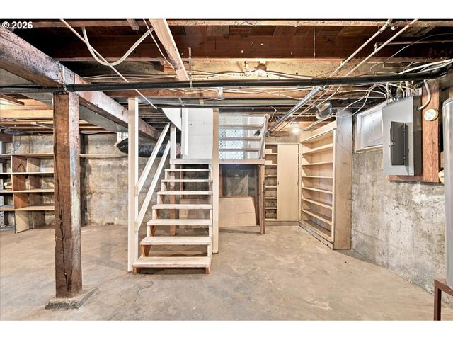 923 Hoffman St, Woodland, WA 98674