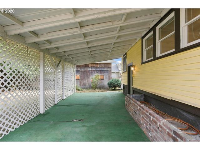 923 Hoffman St, Woodland, WA 98674