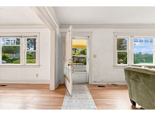 923 Hoffman St, Woodland, WA 98674