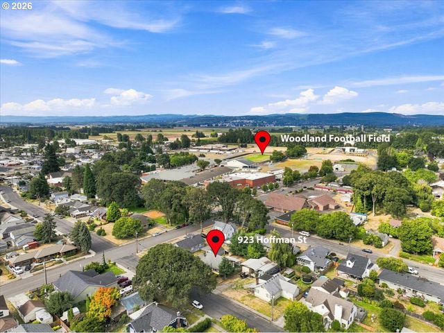 923 Hoffman St, Woodland, WA 98674