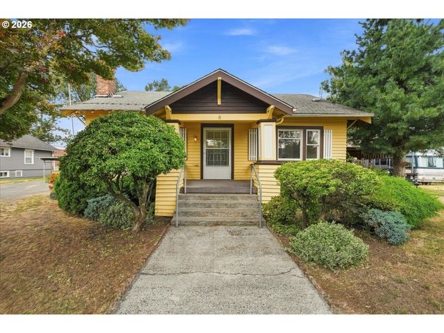 923 Hoffman St, Woodland, WA 98674