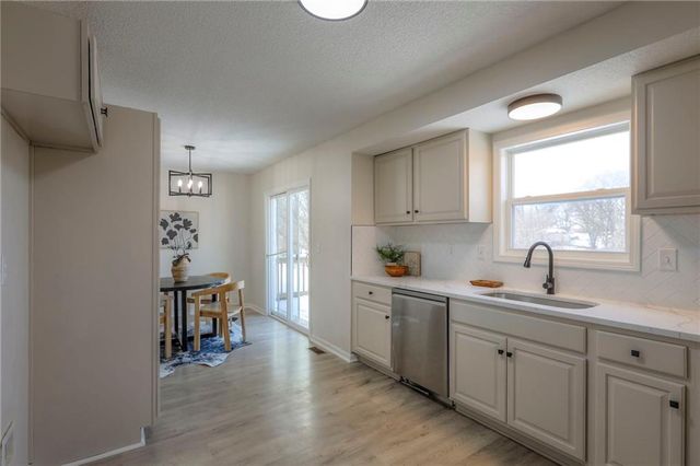 7708 NE 53rd Street, Kansas City, MO 64119