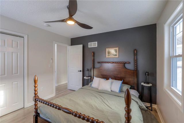 7708 NE 53rd Street, Kansas City, MO 64119