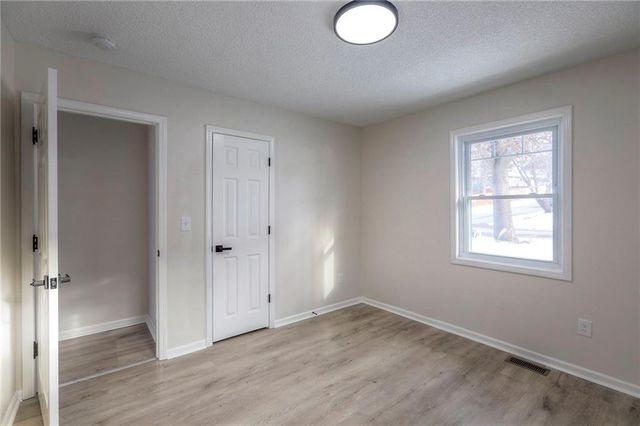 7708 NE 53rd Street, Kansas City, MO 64119