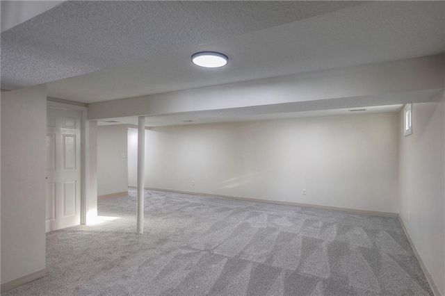 7708 NE 53rd Street, Kansas City, MO 64119