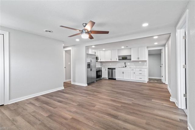 1512 Cronin DR, Hampton, VA 23663