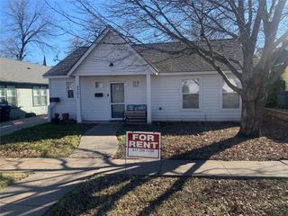 3721 El Campo Avenue A, Fort Worth, TX 76107