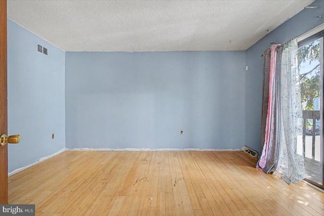 2302 MILTON PL, Newark, DE 19702