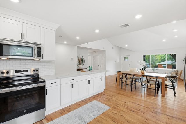 6811 Patrick Drive, Dallas, TX 75214