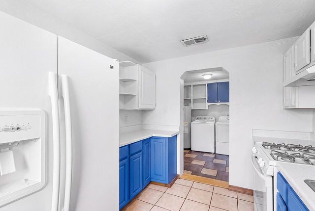4920 La Cienega Street NW, Albuquerque, NM 87107