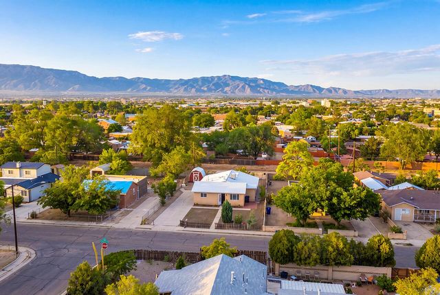 4920 La Cienega Street NW, Albuquerque, NM 87107