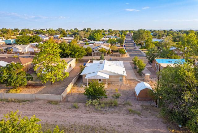 4920 La Cienega Street NW, Albuquerque, NM 87107