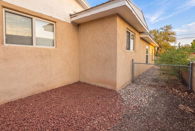 4920 La Cienega Street NW, Albuquerque, NM 87107