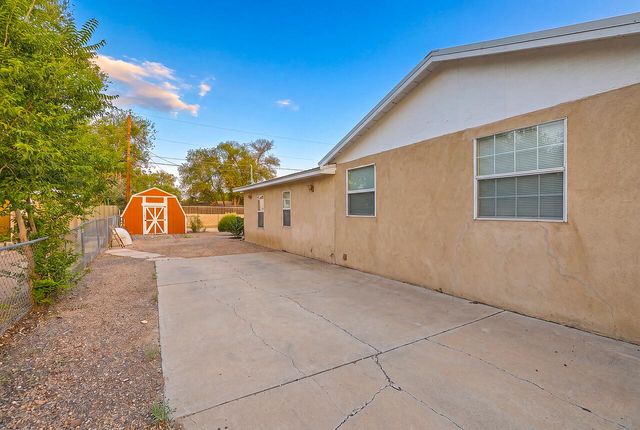 4920 La Cienega Street NW, Albuquerque, NM 87107