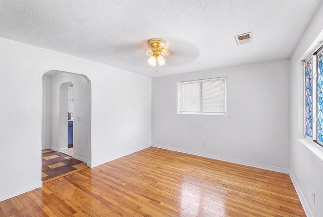 4920 La Cienega Street NW, Albuquerque, NM 87107