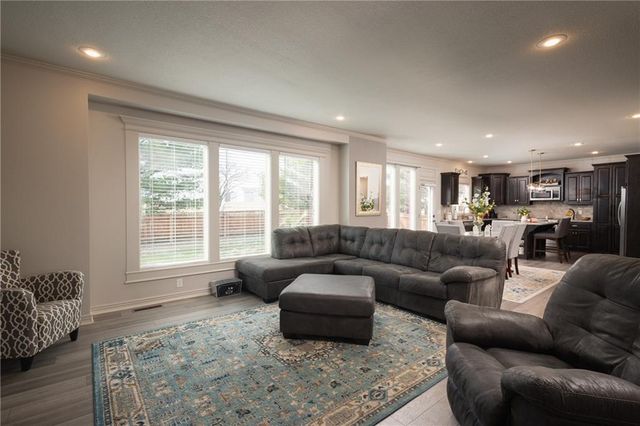 104 SW Greenbriar Drive, Blue Springs, MO 64064