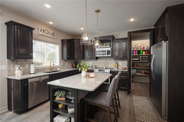 104 SW Greenbriar Drive, Blue Springs, MO 64064