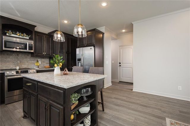 104 SW Greenbriar Drive, Blue Springs, MO 64064