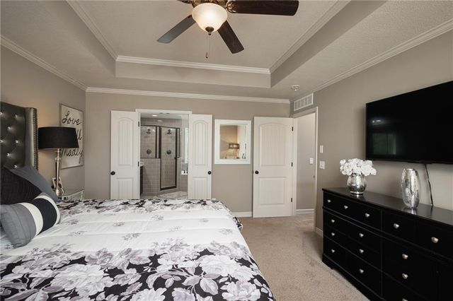 104 SW Greenbriar Drive, Blue Springs, MO 64064