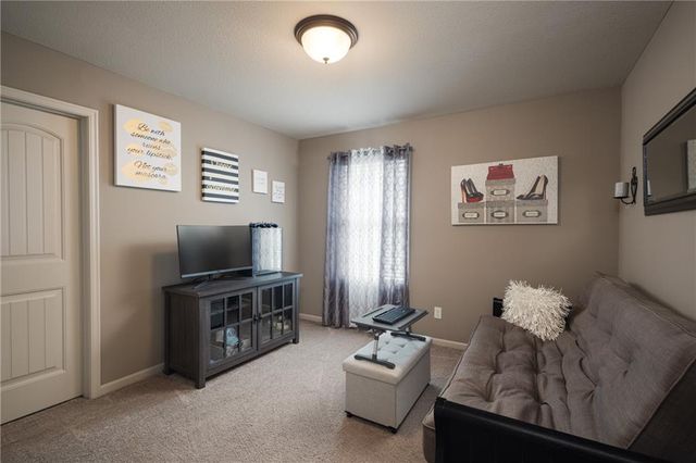 104 SW Greenbriar Drive, Blue Springs, MO 64064