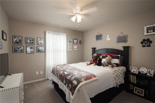 104 SW Greenbriar Drive, Blue Springs, MO 64064