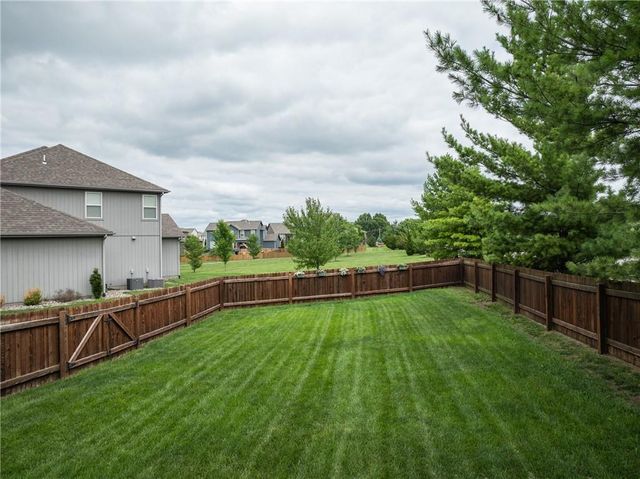 104 SW Greenbriar Drive, Blue Springs, MO 64064