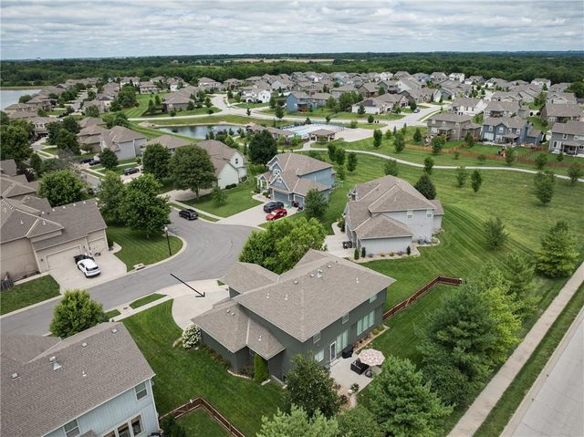 104 SW Greenbriar Drive, Blue Springs, MO 64064
