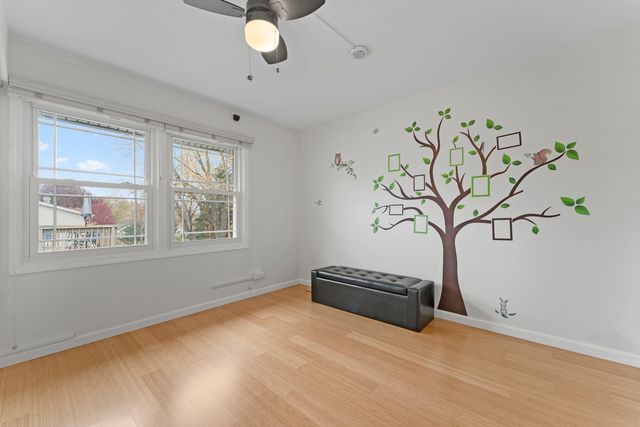 309 Plymouth Lane NW, Bloomingdale, IL 60108