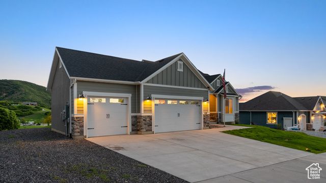 209 N ELK RIDGE DR, Elk Ridge, UT 84651