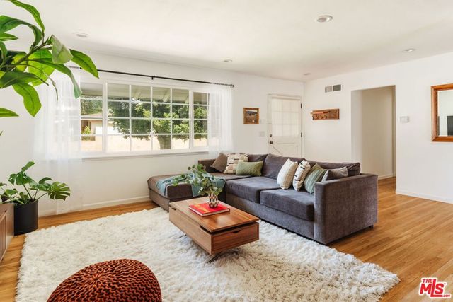 11530 Swinton Avenue, Granada Hills, CA 91344