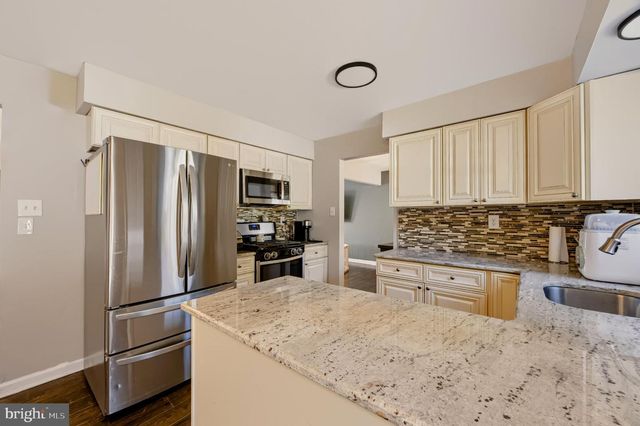 21 HUNTINGDON WAY, Sewell, NJ 08080