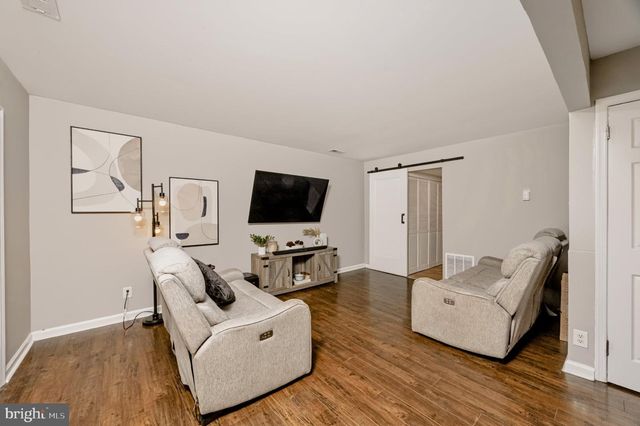 21 HUNTINGDON WAY, Sewell, NJ 08080
