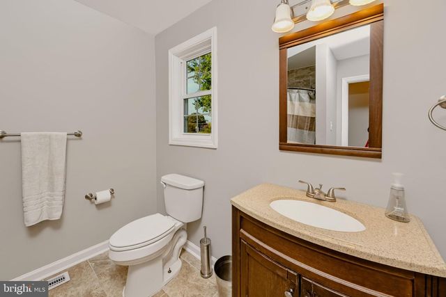 21 HUNTINGDON WAY, Sewell, NJ 08080