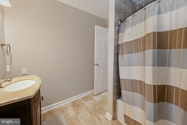 21 HUNTINGDON WAY, Sewell, NJ 08080