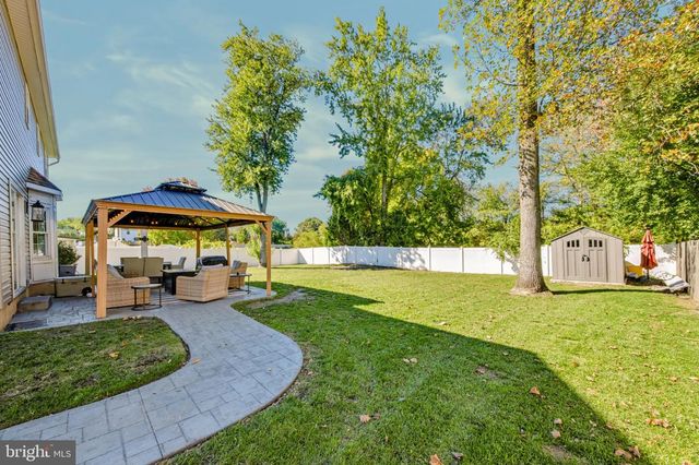 21 HUNTINGDON WAY, Sewell, NJ 08080