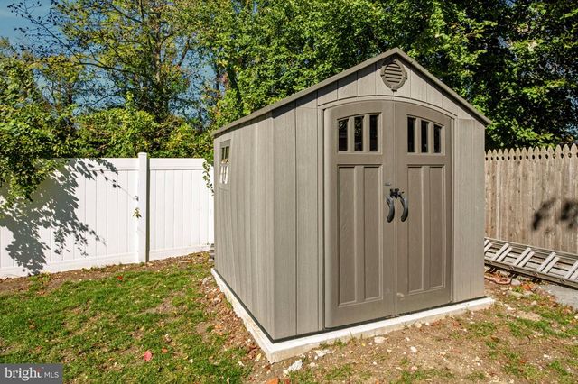 21 HUNTINGDON WAY, Sewell, NJ 08080