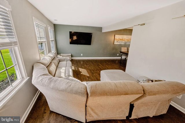 21 HUNTINGDON WAY, Sewell, NJ 08080