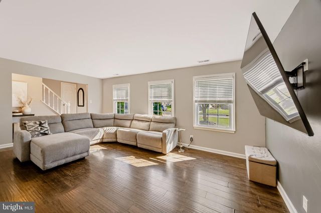 21 HUNTINGDON WAY, Sewell, NJ 08080