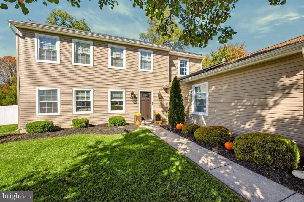 21 HUNTINGDON WAY, Sewell, NJ 08080