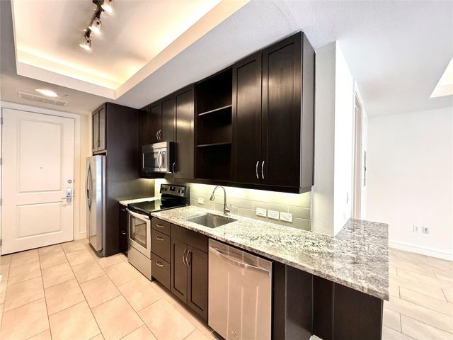 2303 Mid Lane 835, Houston, TX 77027