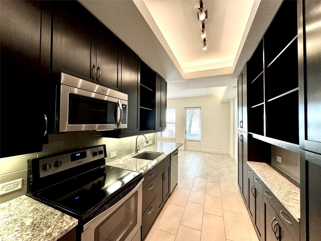 2303 Mid Lane 835, Houston, TX 77027