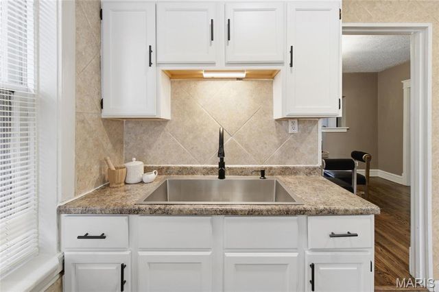 4947 Murdoch Avenue, St Louis, MO 63109