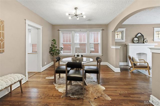 4947 Murdoch Avenue, St Louis, MO 63109
