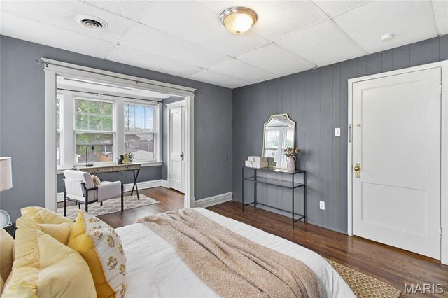 4947 Murdoch Avenue, St Louis, MO 63109